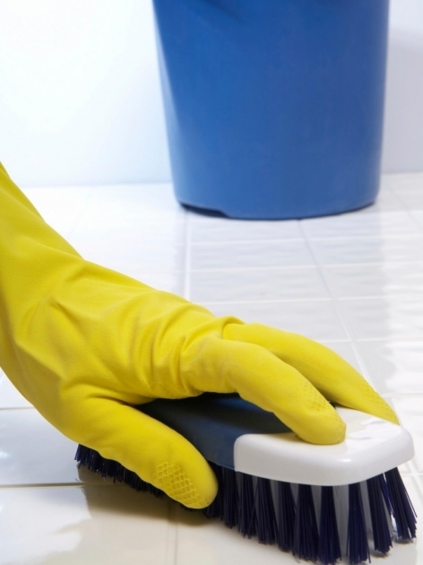 Inspiring Best Way To Clean A Bathtub Bathroom Cleaning Secrets From The Pros Hgtv