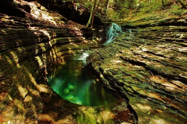 Picture of Devils Bathtub Devils Bathtub Va Trover