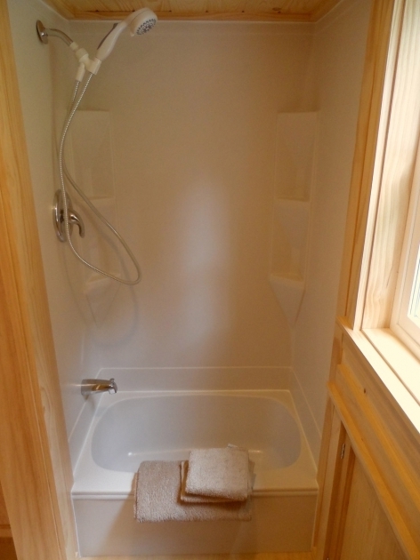 Remarkable Tiny House Bathtub Ynez Tiny House 6 Perfect Showerbath For Tiny Homemodern I