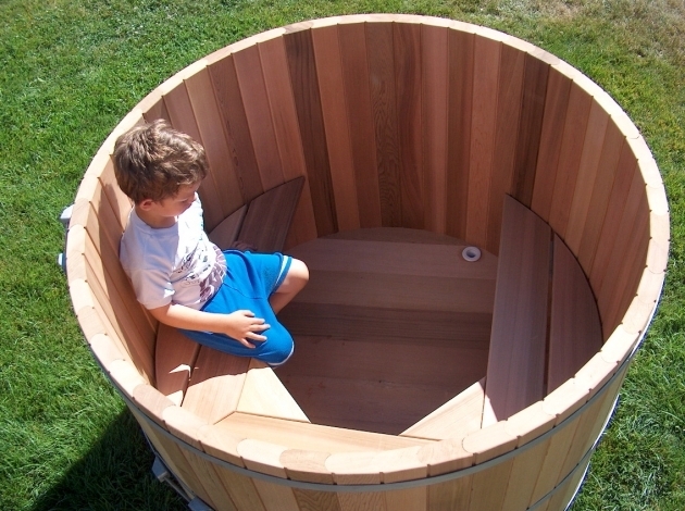 Stunning Wood Fired Japanese Soaking Tub Outdoor Soaking Tub For Two People Wood Barrel Round Soaking Tub