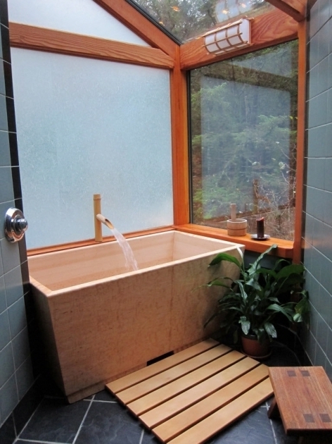 Alluring Japanese Style Soaking Tub Japanese Style Soaking Tubs Catch On In Us Bathroom Decor