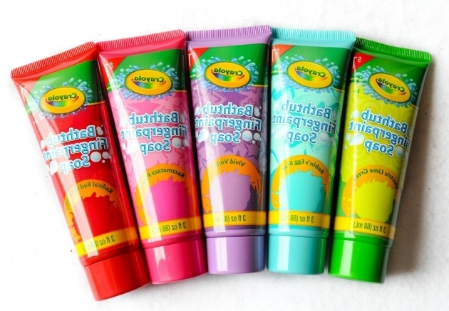 Marvelous Crayola Bathtub Fingerpaint Soap Crayola Bathtub Fingerpaint Soap And Crayola Body Wash Pens