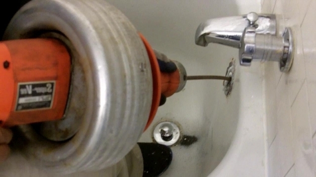 Marvelous How To Snake A Bathtub Drain How To Snake Bathtub Drain Through Overflow With Electric Auger