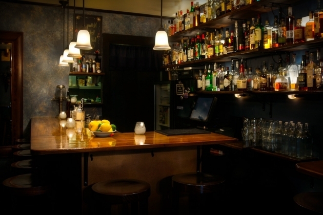 Stylish Bathtub Gin Seattle Gals In The Neighborhood The Seattle Speakeasies Real Estate