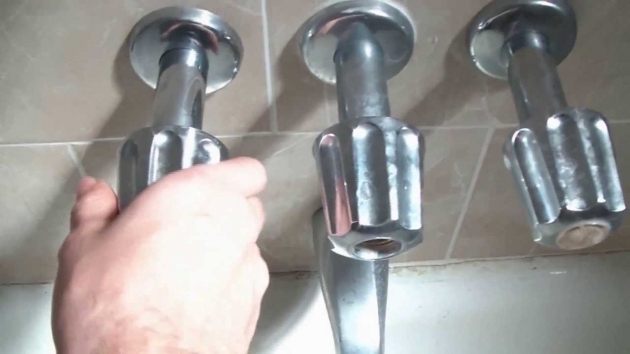 Gorgeous How To Remove Bathtub Faucet How To Fix A Leaking Bathtub Faucet Quick And Easy Youtube