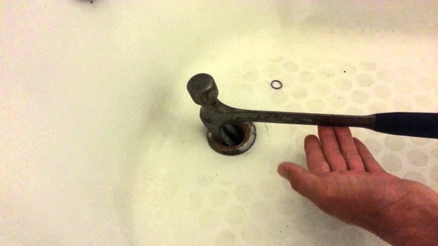 Marvelous How To Replace A Bathtub Drain How To Remove A Broken Tub Drain Pipe Youtube