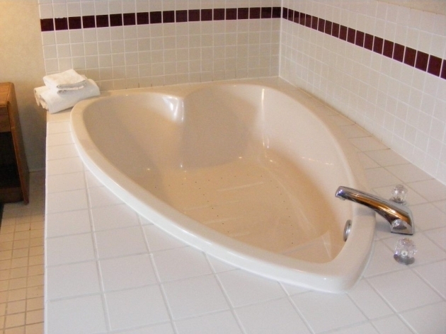 Stunning Heart Shaped Bathtub Heart Shaped Bathtub Nanas Workshop