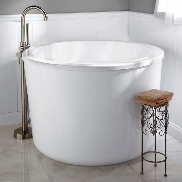 Wonderful Japanese Soaking Tubs For Small Bathrooms Remodeling With Japanese Soaking Tubs