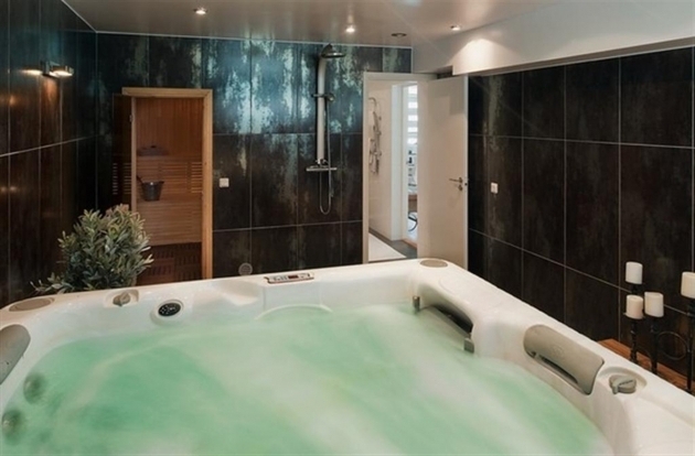 Fantastic Huge Bathtubs Huge Bathtub Icsdri