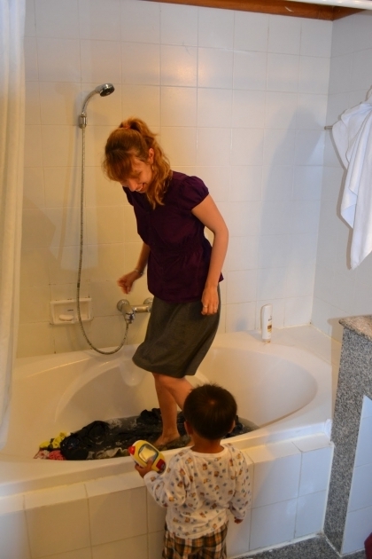 Marvelous How To Wash Clothes In Bathtub Finding Eli Laundry In The Bathtub