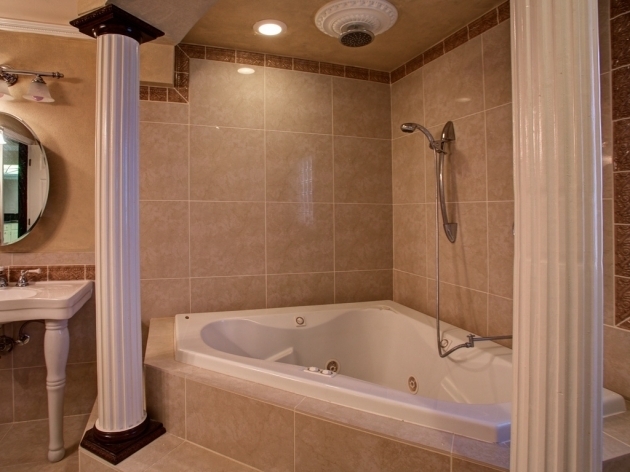 Remarkable Whirlpool Tub Shower Combo Jacuzzi Bathtub And Shower Combo 23 Cool Bathroom On Small